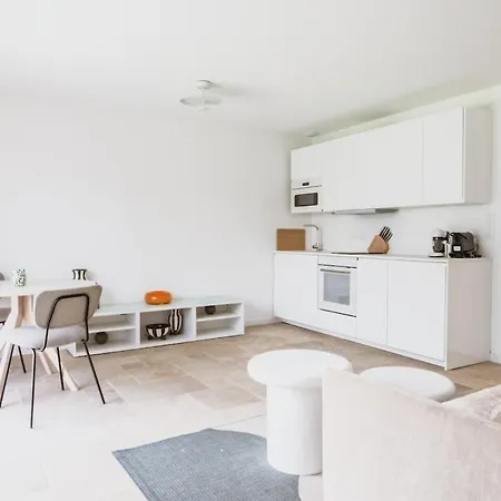 Appartement Jade Air-conditioned 10 Min Sea, Bath, Pool